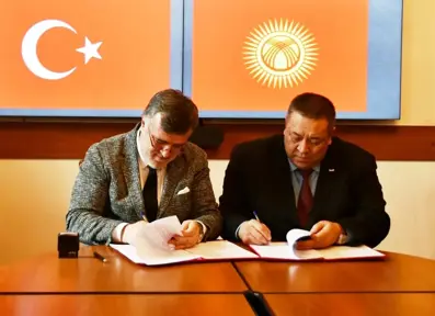 Türk Dünyası Arabulucular Birliği ile Kırgızistan Ulusal Üniversitesi Arasında İş Birliği Anlaşması İmzalandı